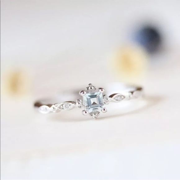 14k white gold aquamarine antique wedding ring - Picture 6 of 8